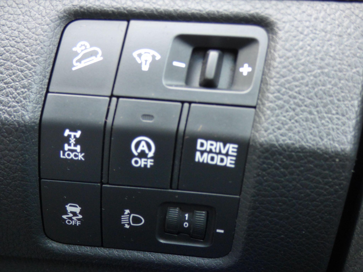 Used Hyundai Santa Fe 2018 for sale - 77719022: Photo 27