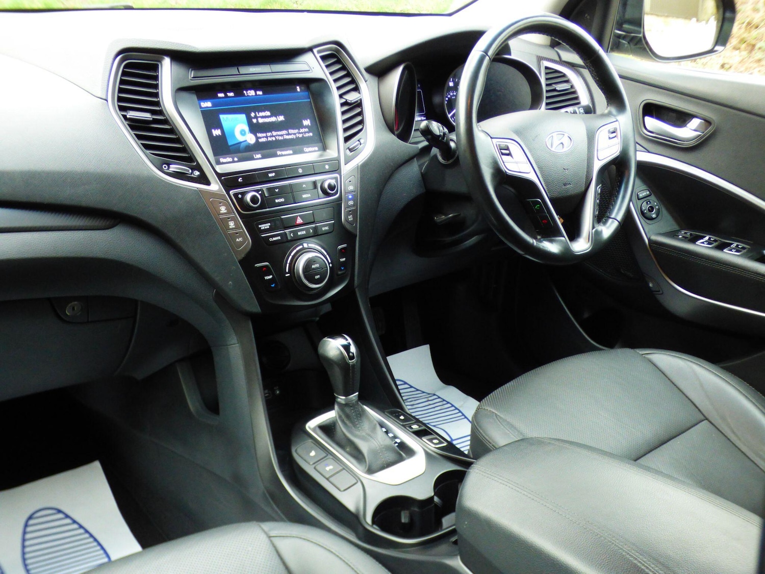 Used Hyundai Santa Fe 2018 for sale - 77719022: Photo 3