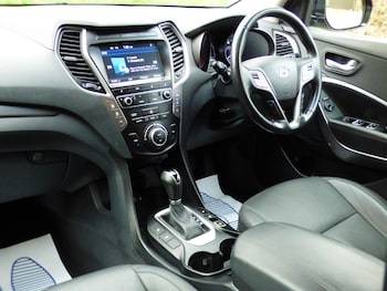 Used Hyundai Santa Fe 2018 for sale - 77719022: Photo