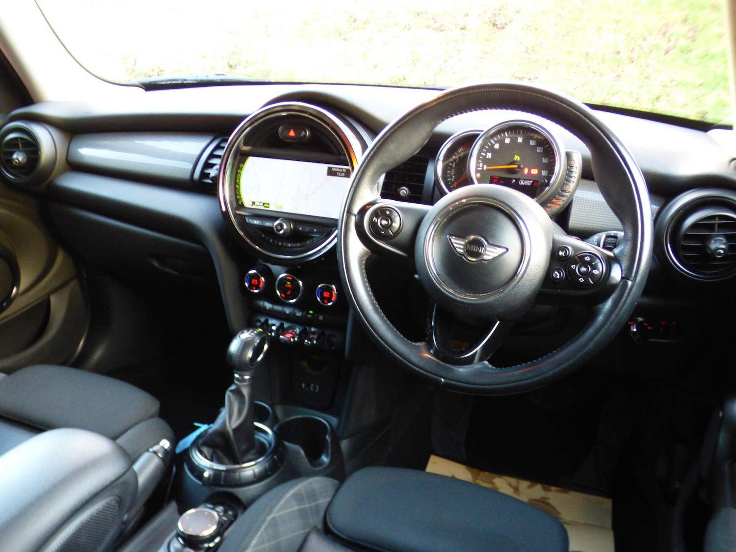 Used MINI Hatch 2015 for sale - 76909284: Photo 5