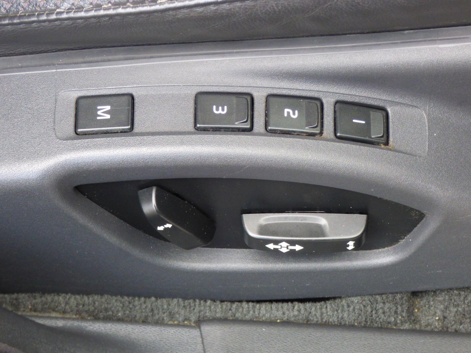 Used Volvo XC70 2015 for sale - 78084011: Photo 11