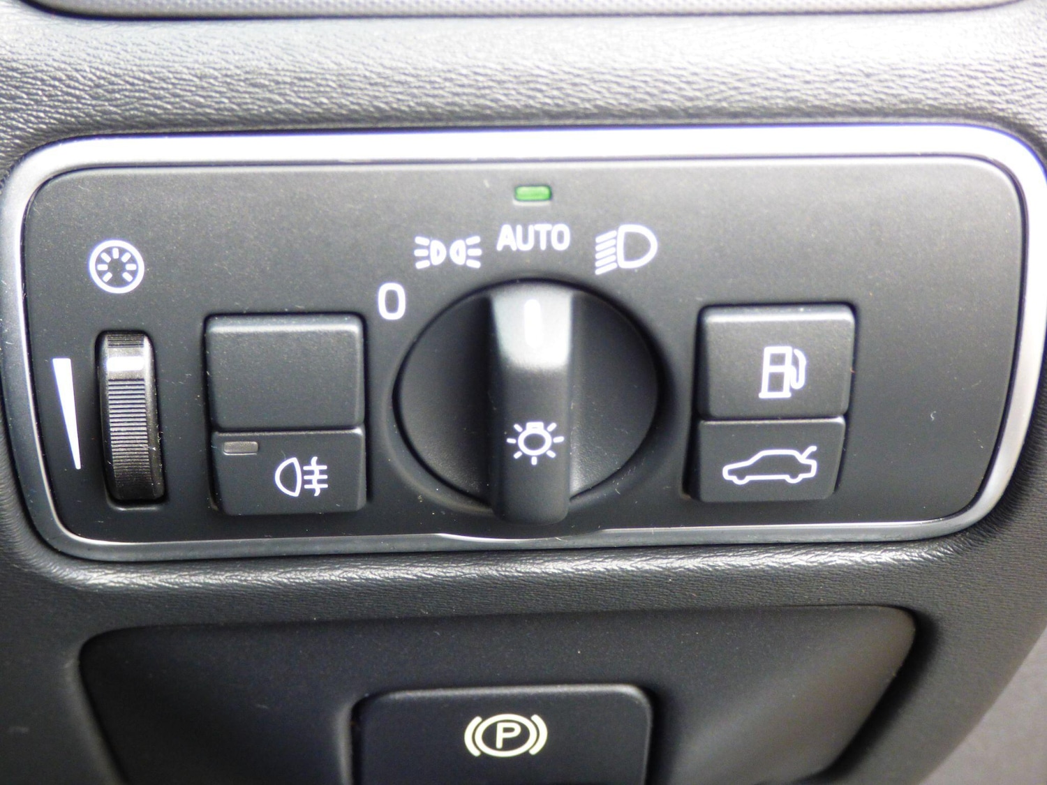 Used Volvo XC70 2015 for sale - 78084011: Photo 23