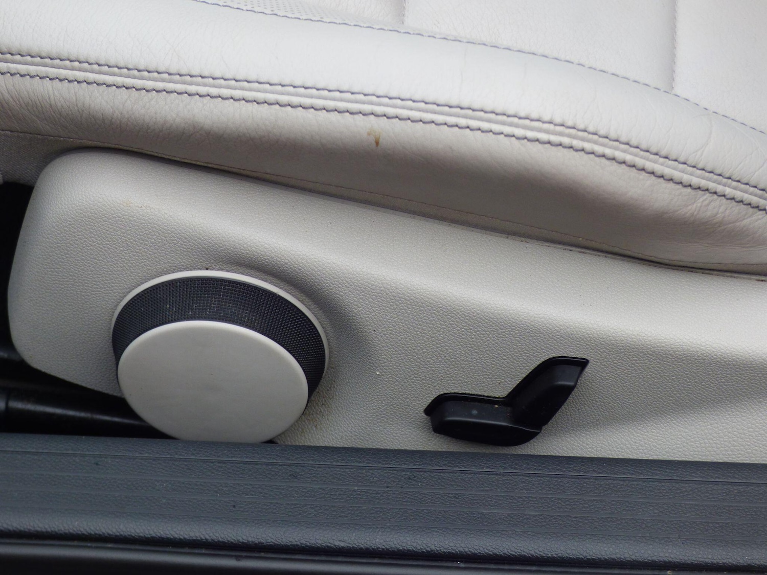 Used Mercedes-Benz E Class 2014 for sale - 76429519: Photo 33