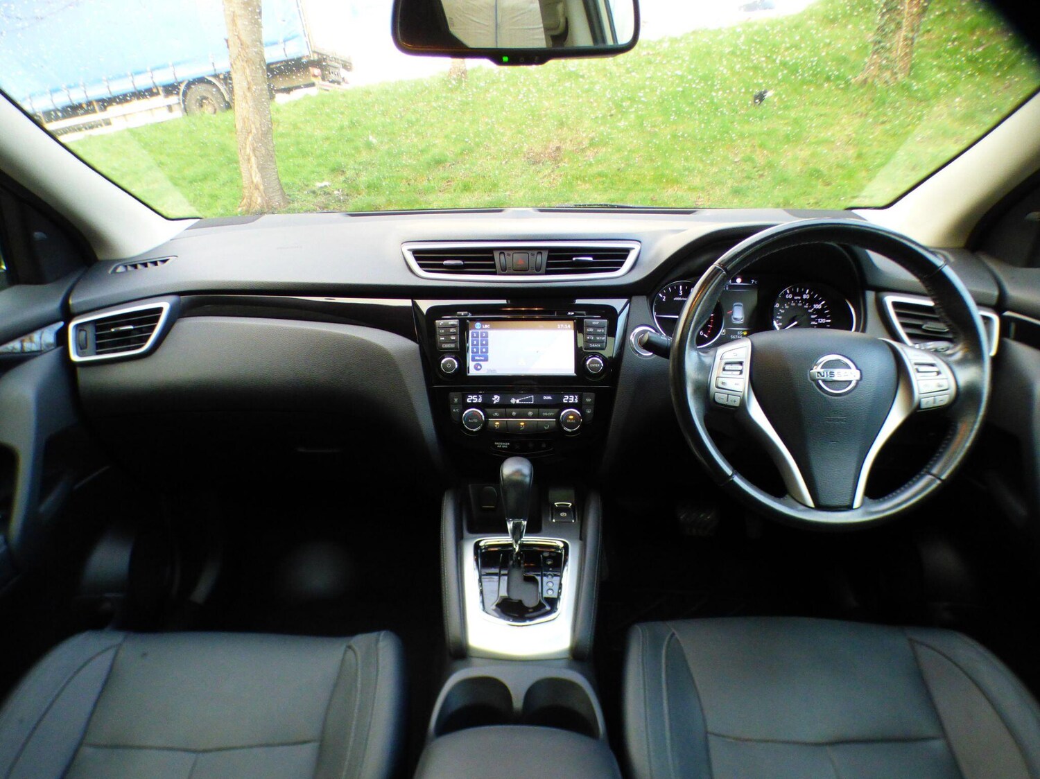 Used Nissan Qashqai 2017 for sale - 77919126: Photo 32