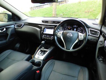 Used Nissan Qashqai 2017 for sale - 77919126: Photo