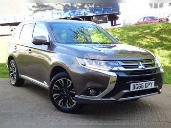 Used Mitsubishi Outlander 2016 for sale - 75987245: Photo