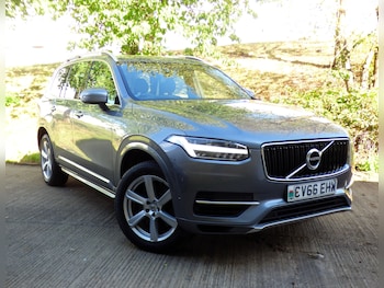 2016 (66) - T8 TWIN ENGINE MOMENTUM 5-Door