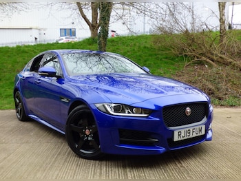 Used Jaguar XE 2019 for sale - 78011872: Photo