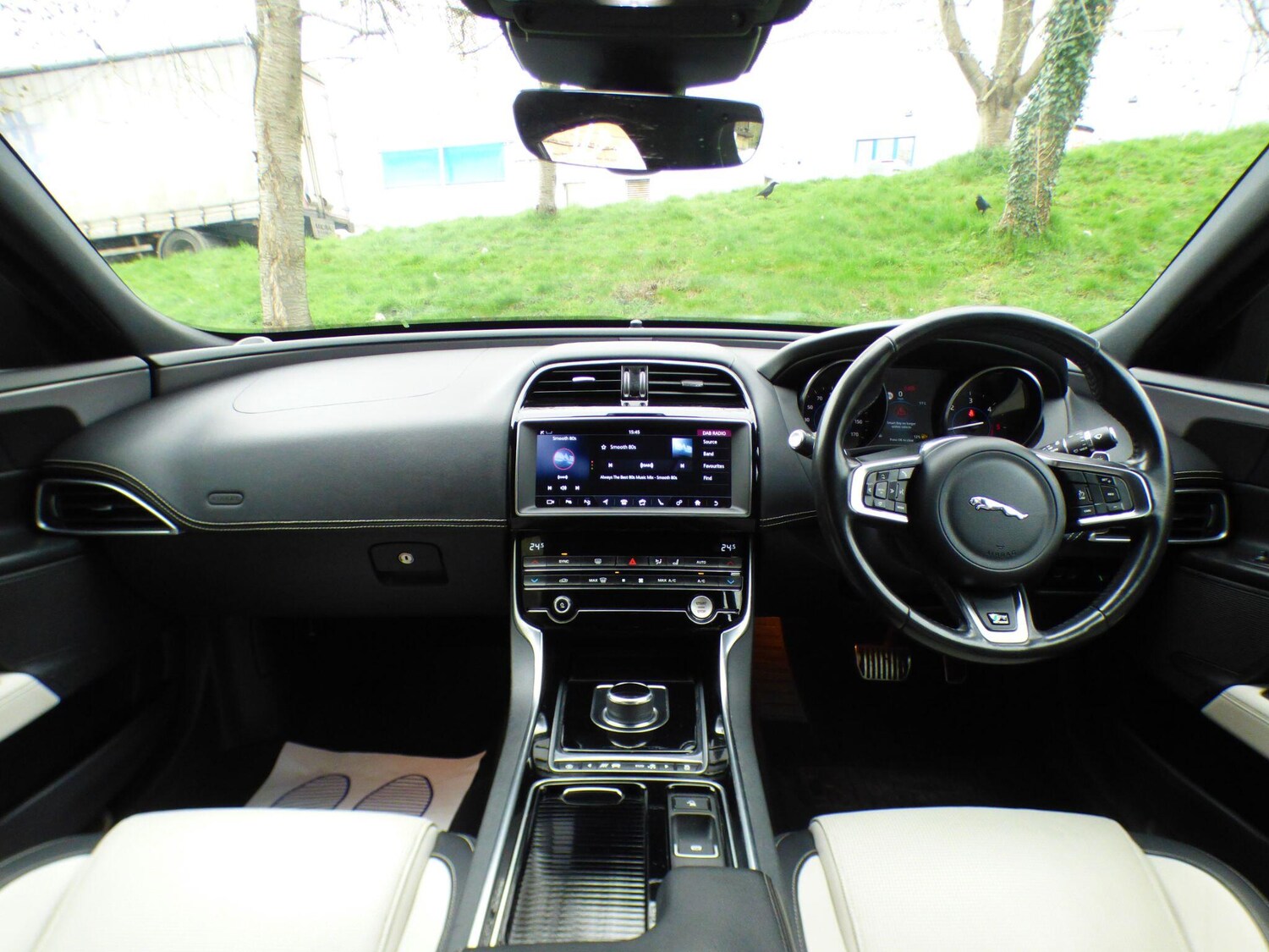 Used Jaguar XE 2019 for sale - 78011872: Photo 29