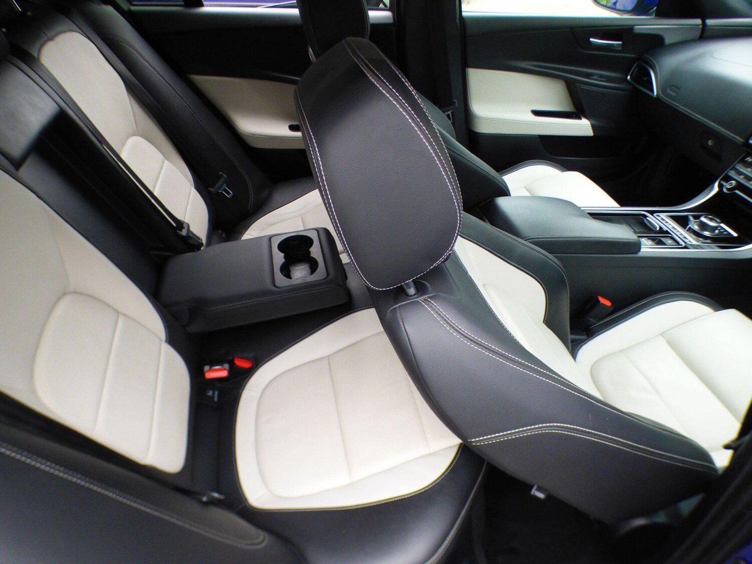 Used Jaguar XE 2019 for sale - 78011872: Photo 31