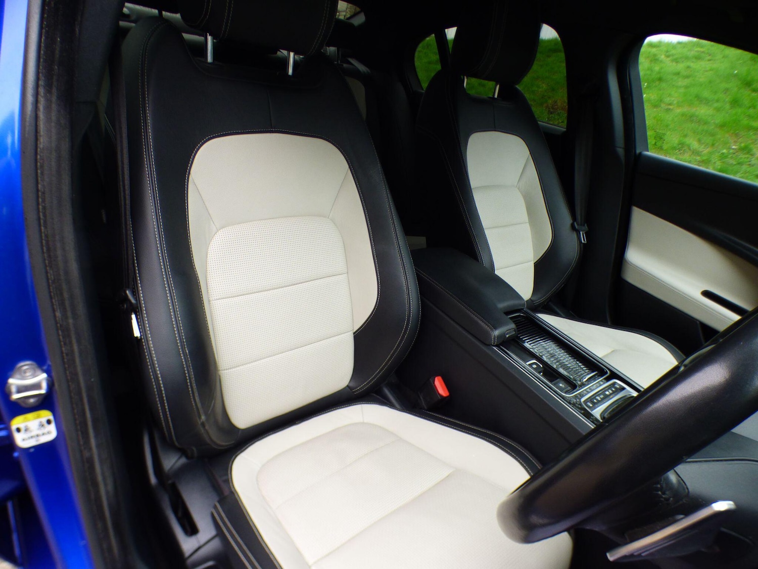 Used Jaguar XE 2019 for sale - 78011872: Photo 9