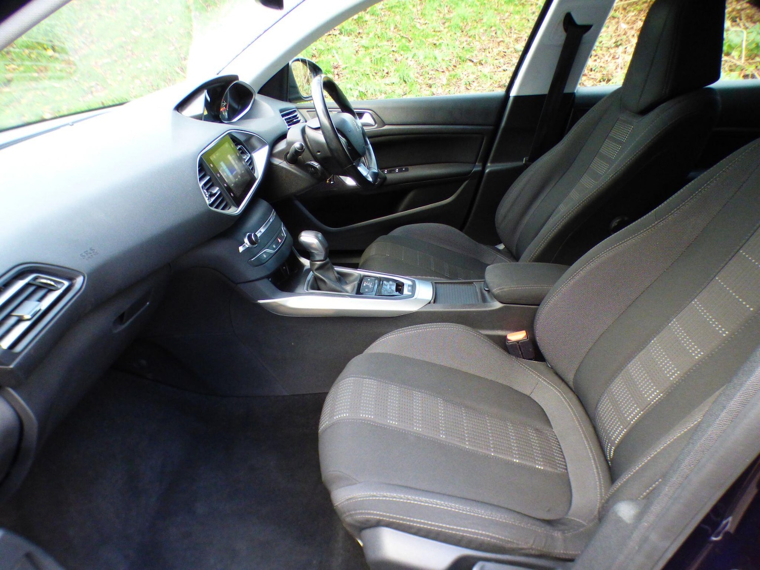 Used Peugeot 308 2016 for sale - 76577418: Photo 22