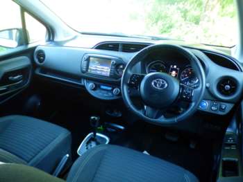 Used Toyota Yaris 2020 for sale - 74671624: Photo