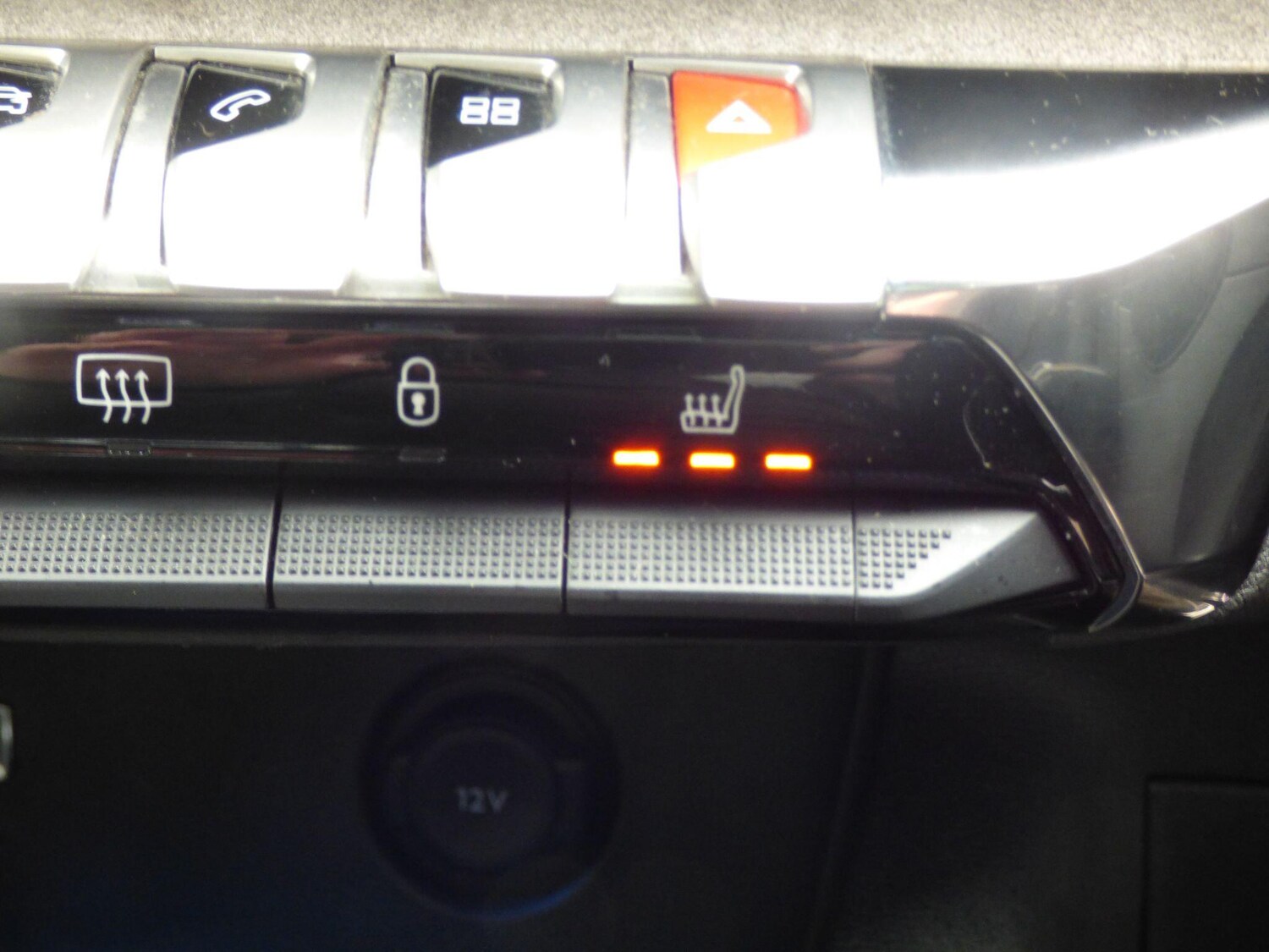 Used Peugeot 3008 2021 for sale - 77654086: Photo 32