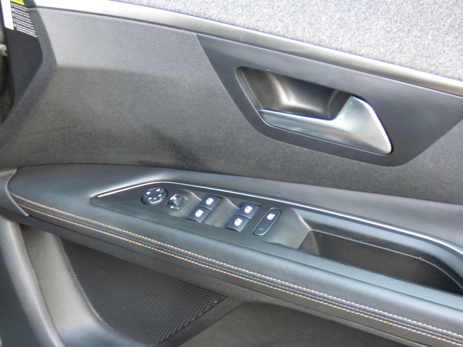 Used Peugeot 3008 2018 for sale - 75667558: Photo 18