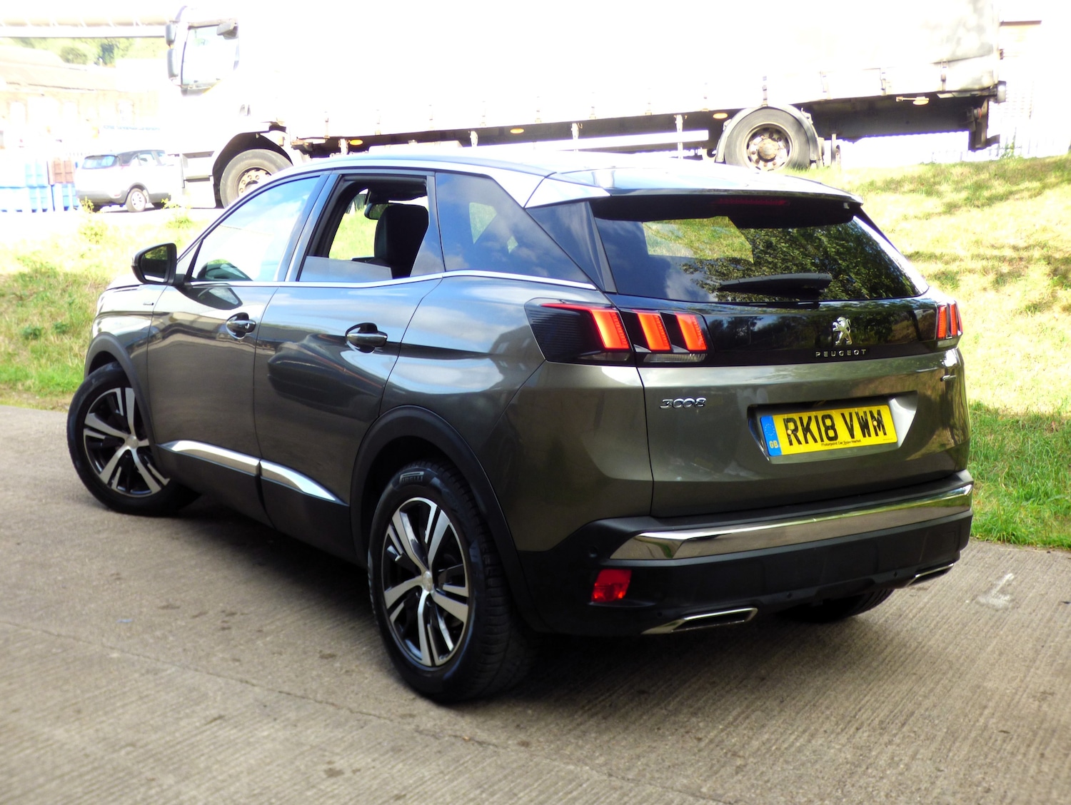 Used Peugeot 3008 2018 for sale - 75667558: Photo 32