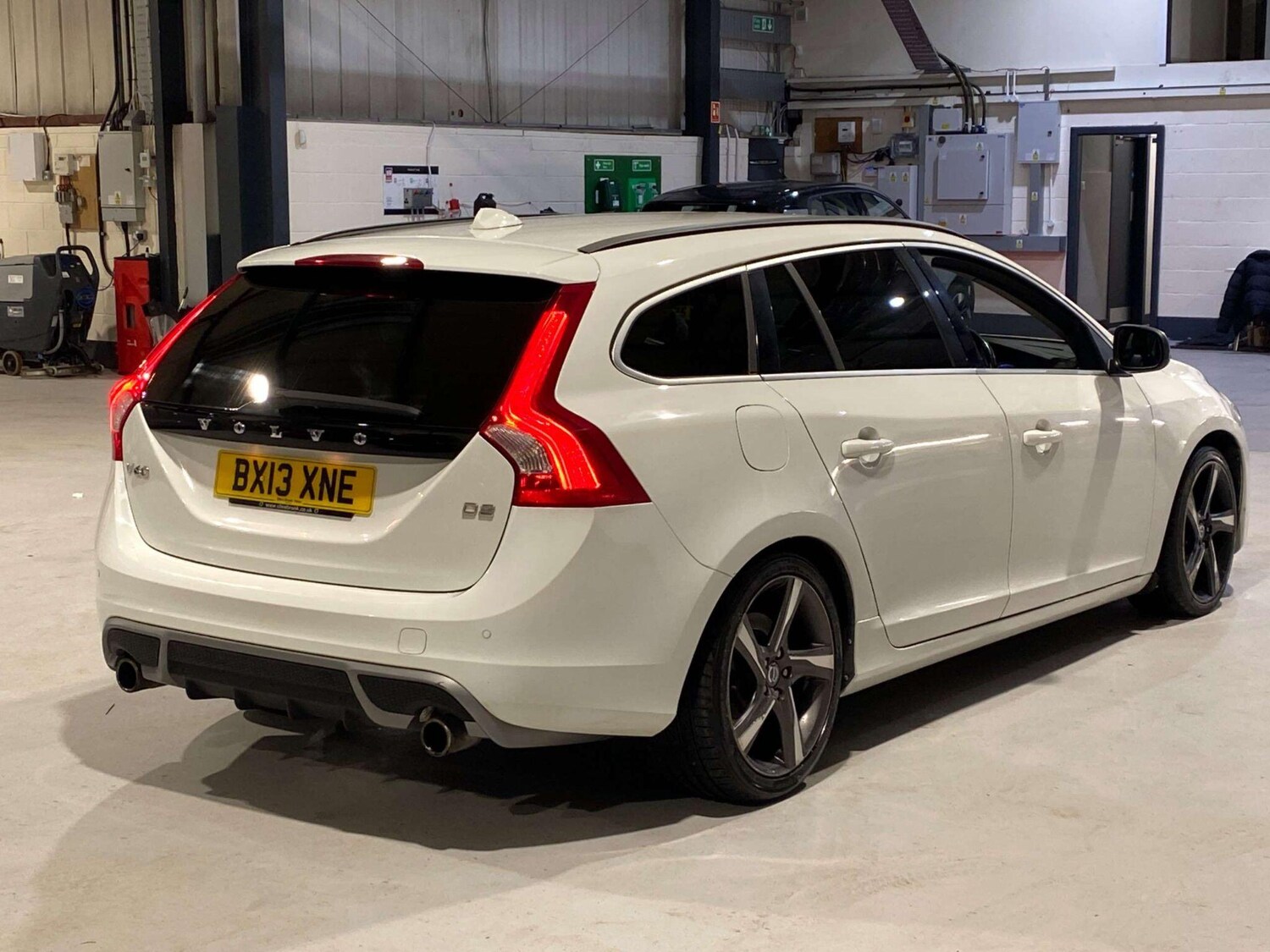 Used Volvo V60 2013 for sale - 77450936: Photo 20