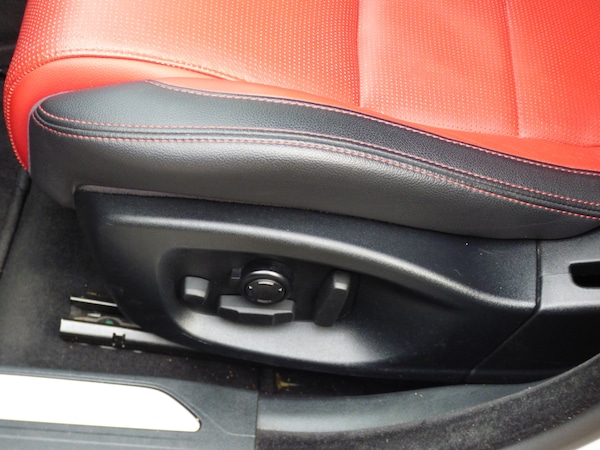 Used Jaguar XE 2015 for sale - 76224983: Photo 10