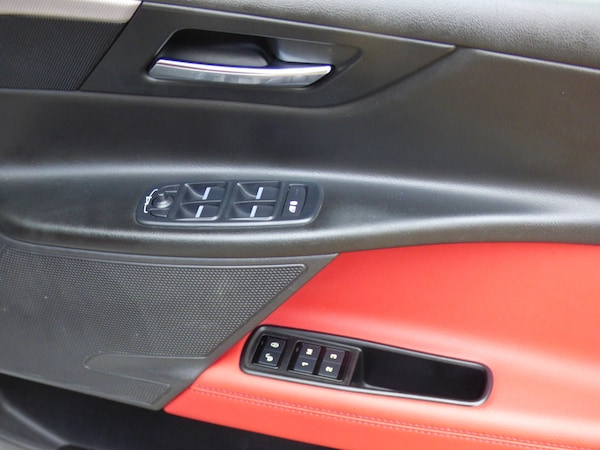Used Jaguar XE 2015 for sale - 76224983: Photo 18
