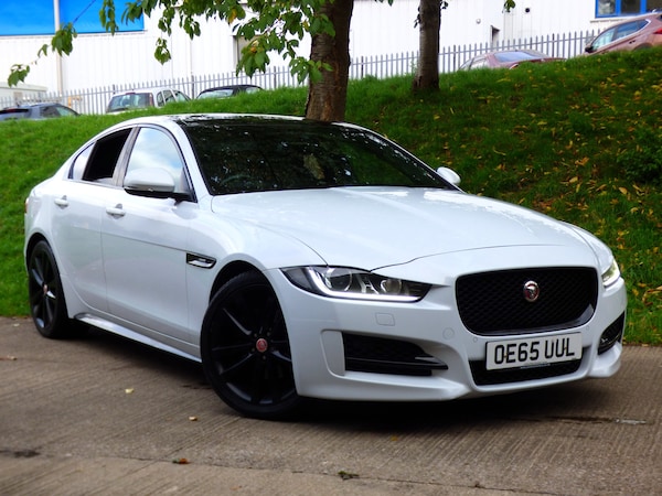 Used Jaguar XE 2015 for sale - 76224983: Photo 1