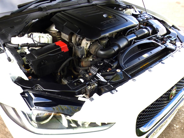 Used Jaguar XE 2015 for sale - 76224983: Photo 21
