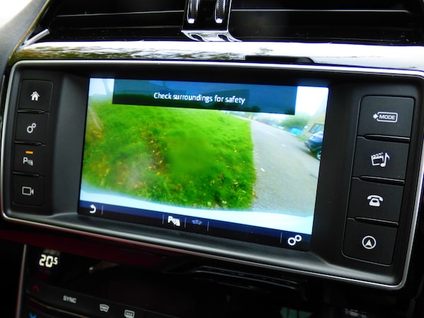 Used Jaguar XE 2015 for sale - 76224983: Photo 22