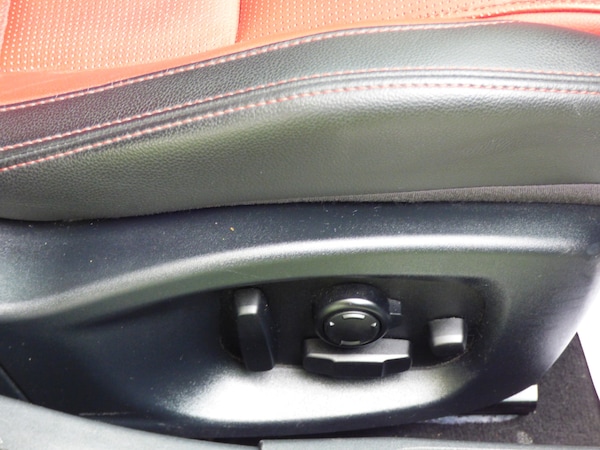 Used Jaguar XE 2015 for sale - 76224983: Photo 29
