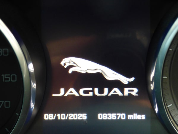 Used Jaguar XE 2015 for sale - 76224983: Photo 34