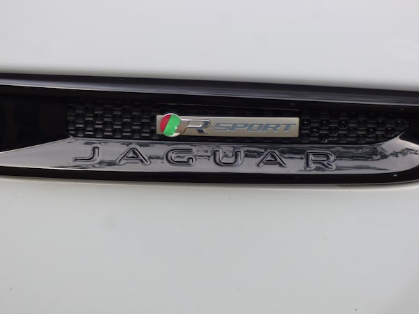 Used Jaguar XE 2015 for sale - 76224983: Photo 43