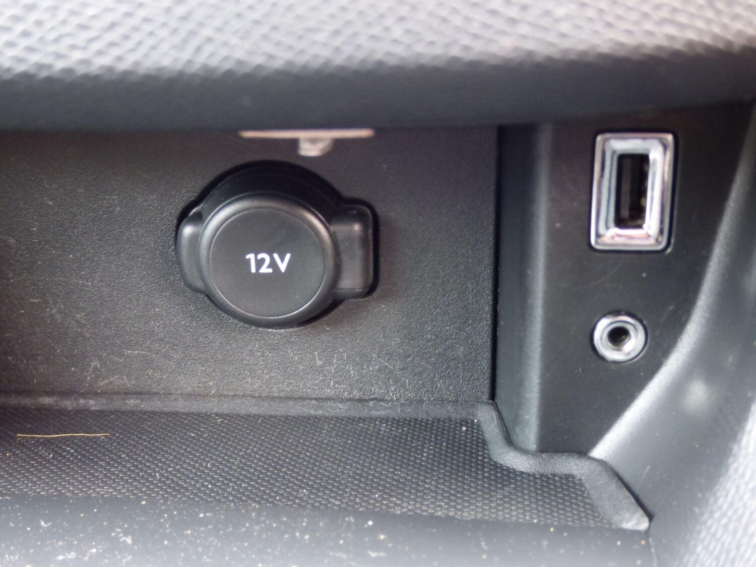 Used Peugeot 308 2016 for sale - 77557316: Photo 42