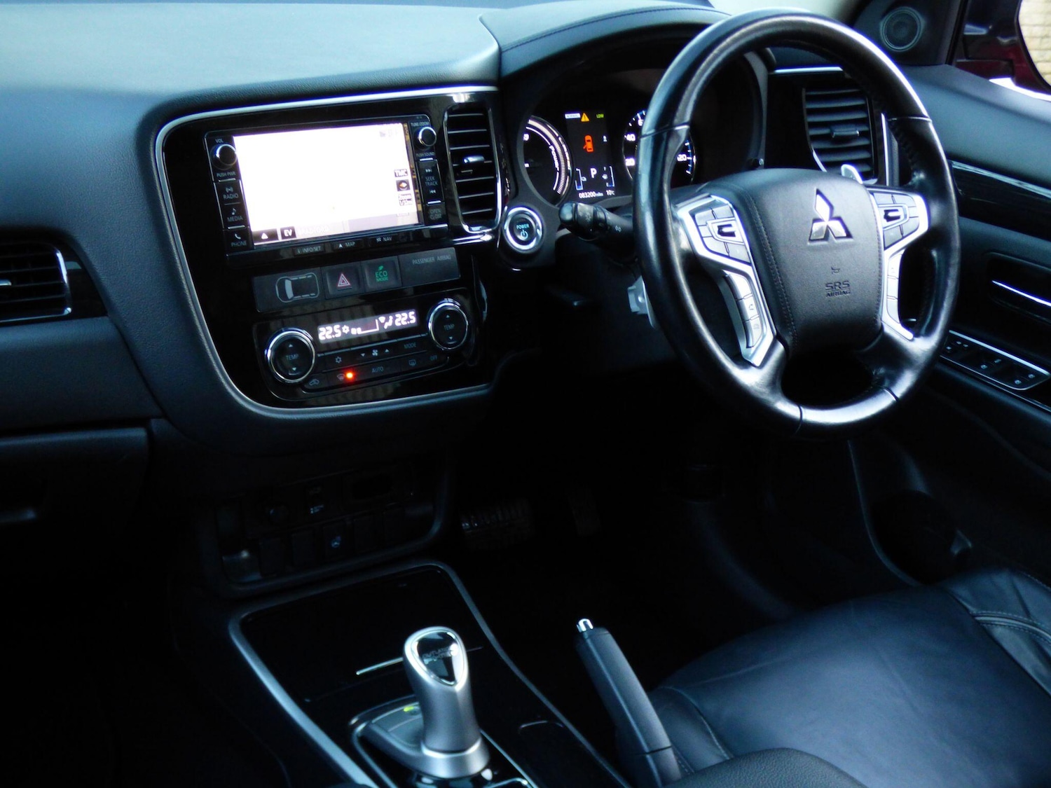 Used Mitsubishi Outlander 2016 for sale - 77319675: Photo 3