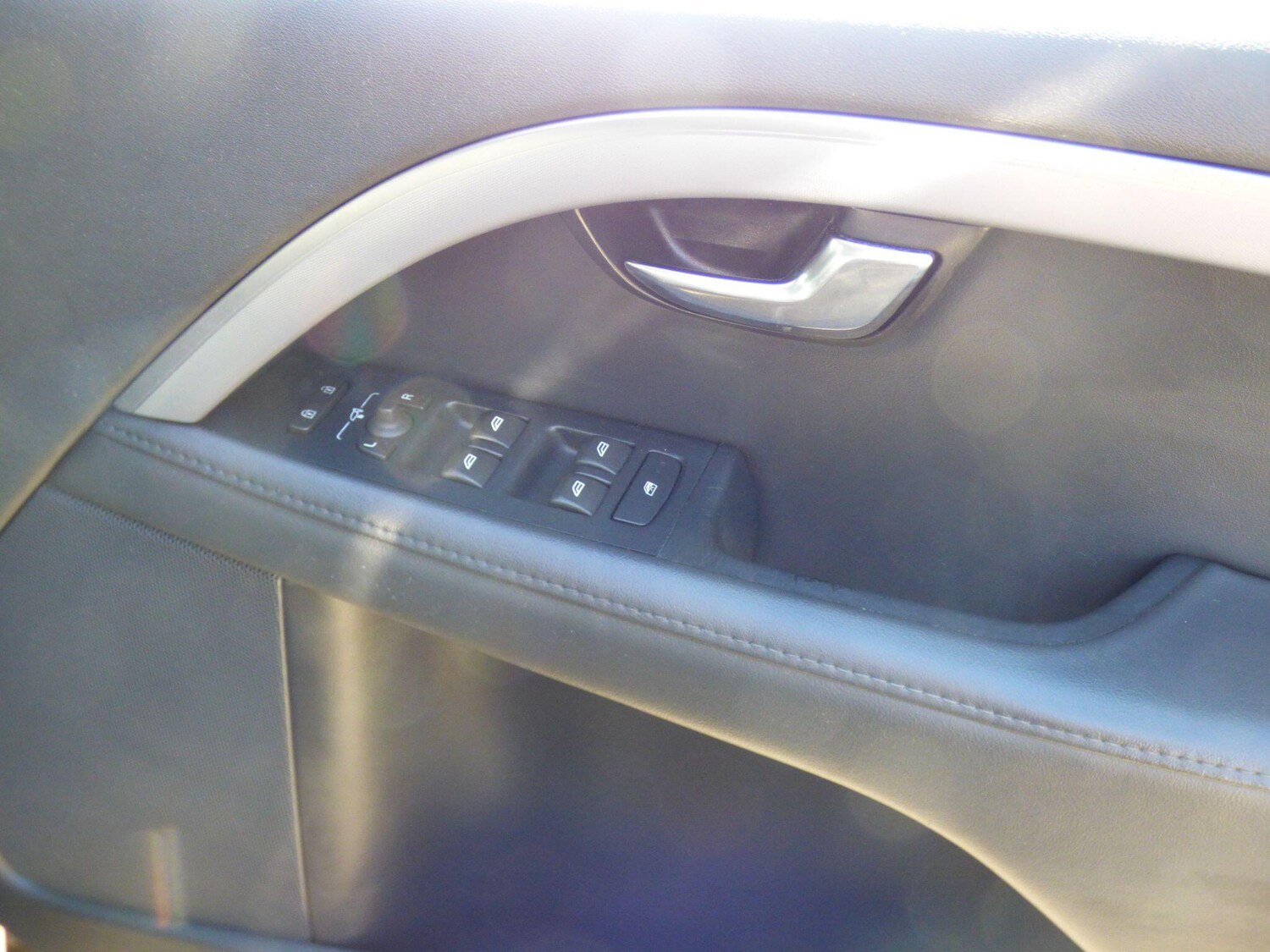 Used Volvo XC70 2015 for sale - 78015969: Photo 21