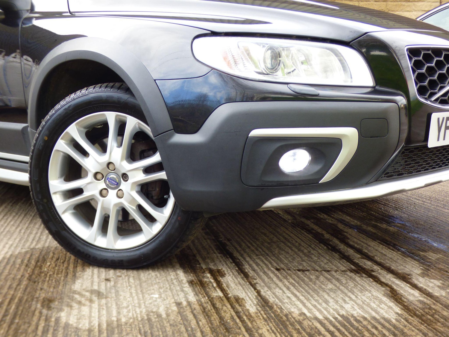 Used Volvo XC70 2015 for sale - 78015969: Photo 26