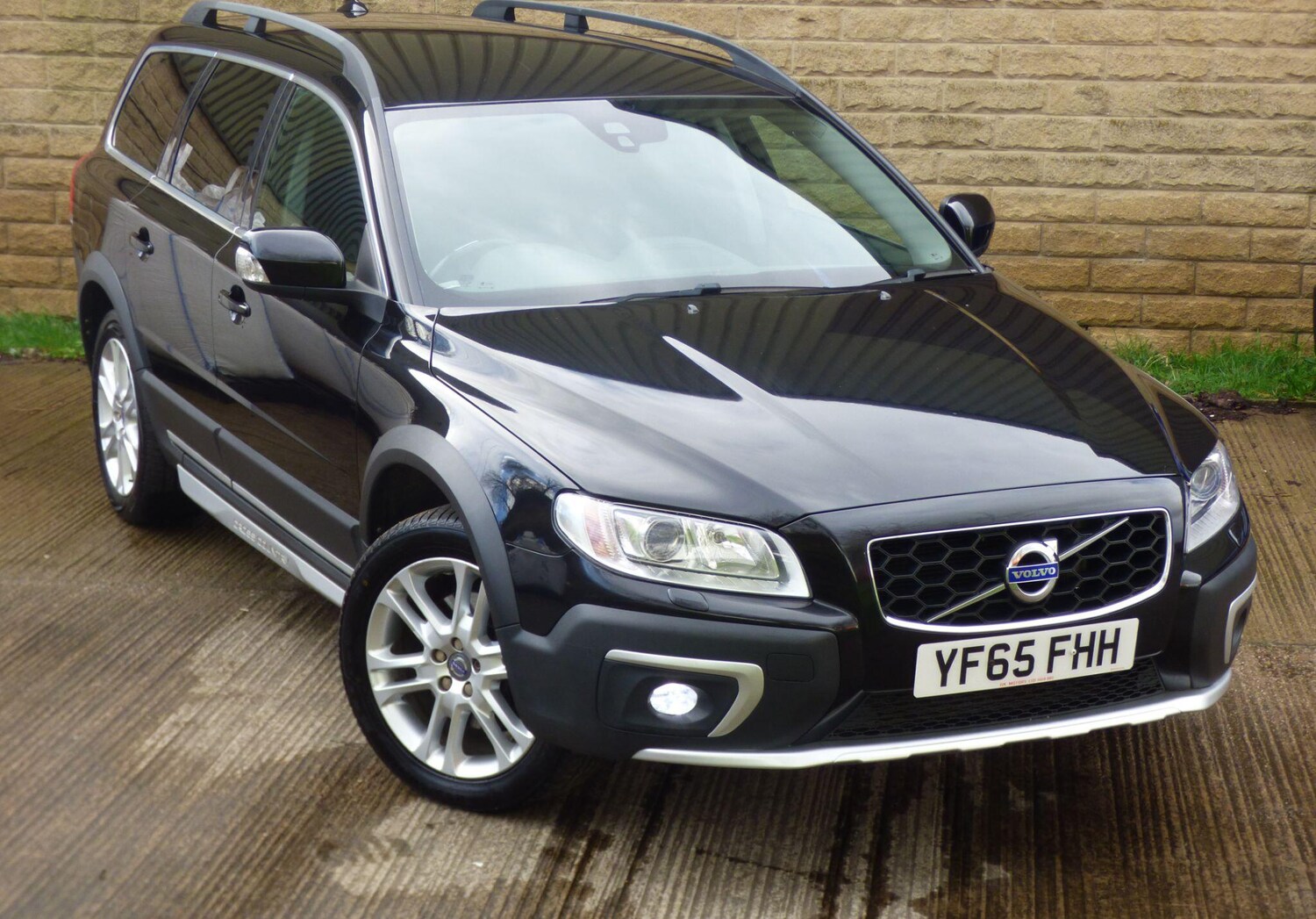 Used Volvo XC70 2015 for sale - 78015969: Photo 29