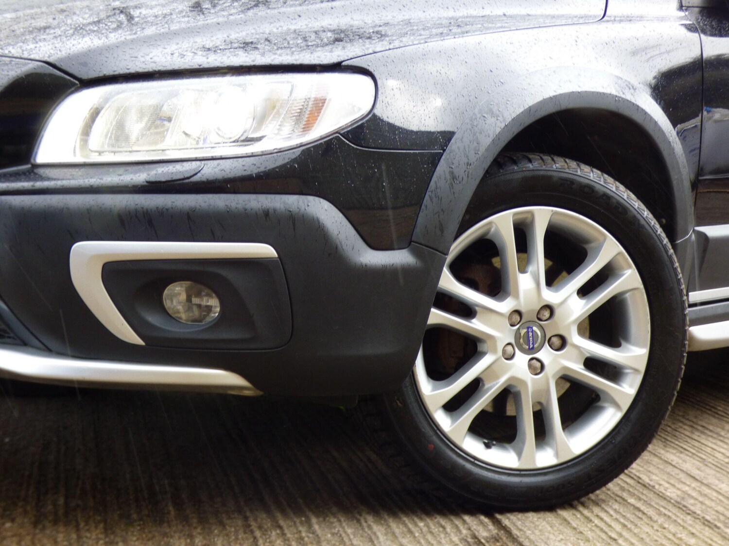 Used Volvo XC70 2015 for sale - 78015969: Photo 35