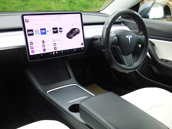 Used Tesla Model 3 2020 for sale - 78385502: Photo