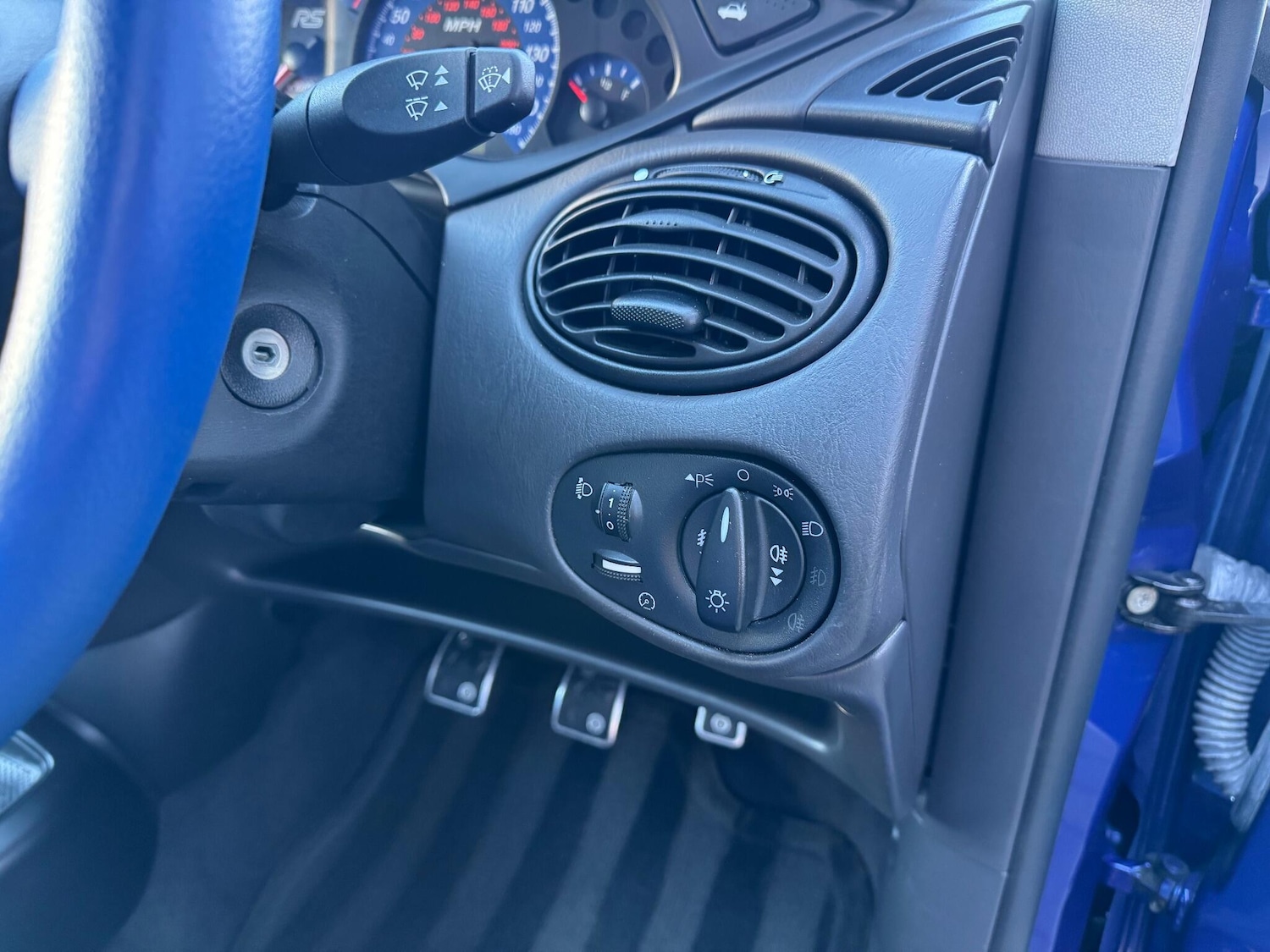 Used Ford Focus 2003 for sale - 76389254: Photo 19