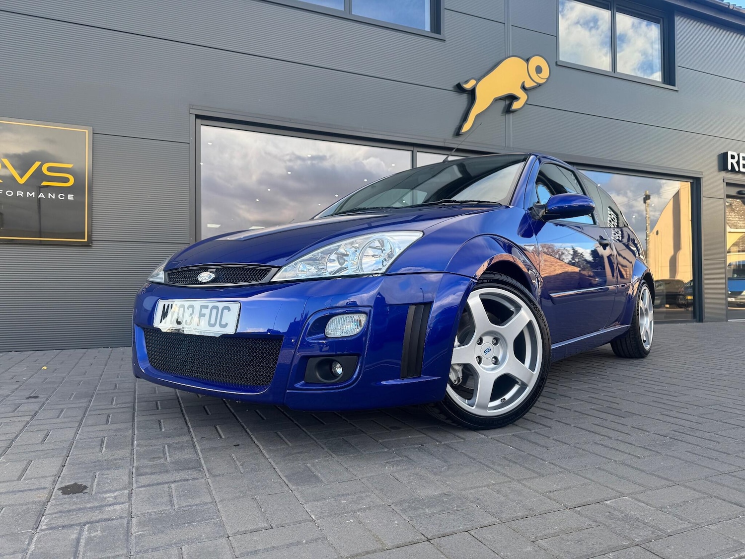 Used Ford Focus 2003 for sale - 76389254: Photo 2