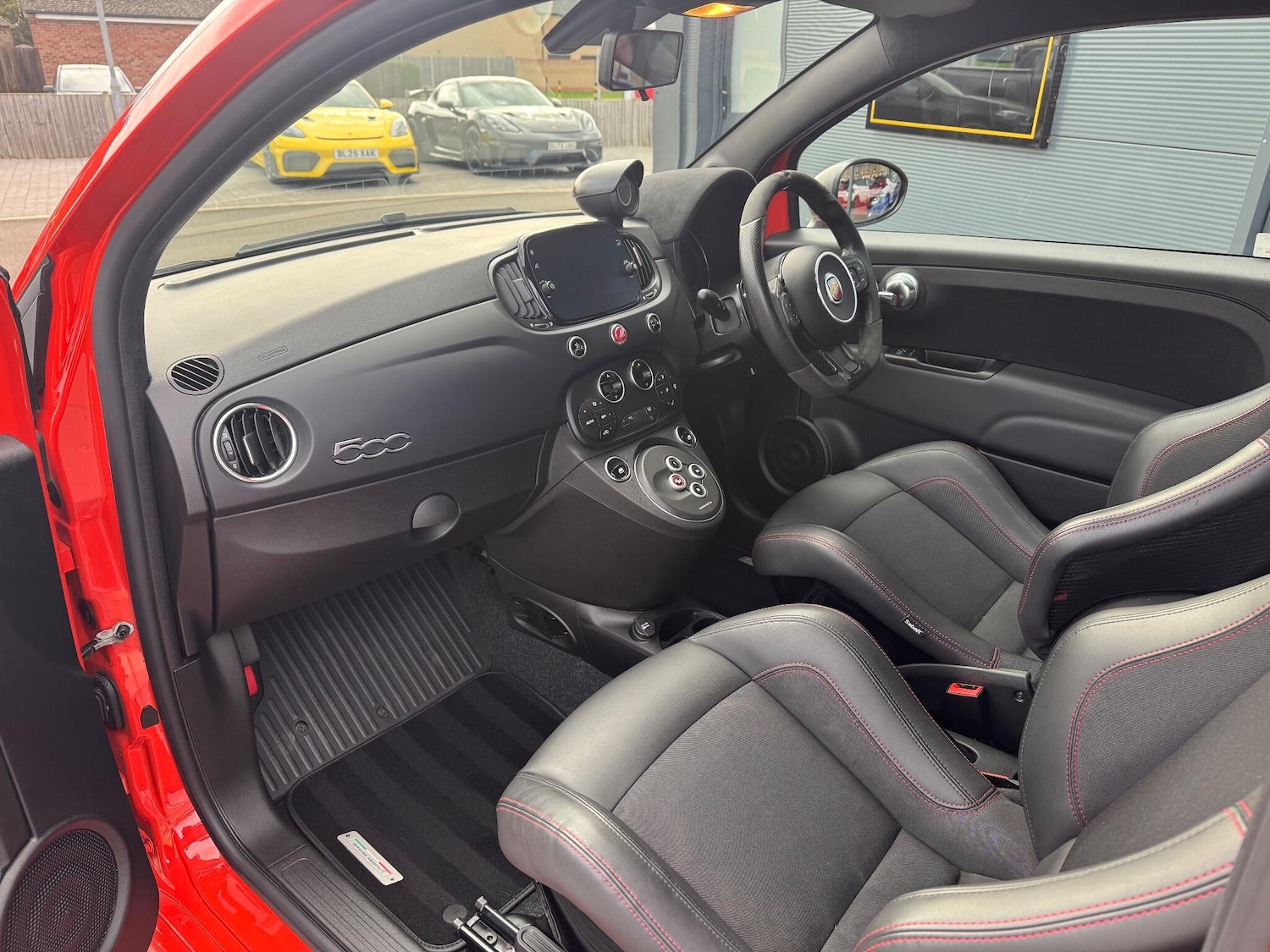 Used Abarth 695 2024 for sale - 76398234: Photo 25