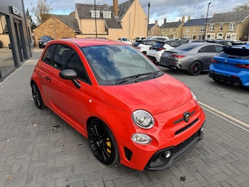 Used Abarth 695 2024 for sale - 76398234: Photo