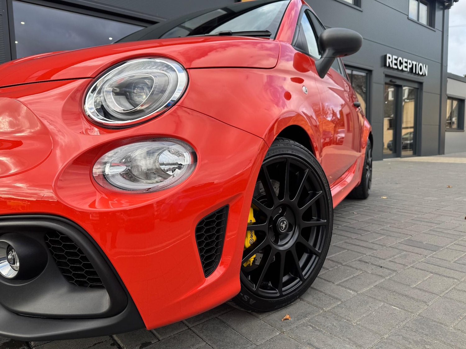 Used Abarth 695 2024 for sale - 76398234: Photo 7