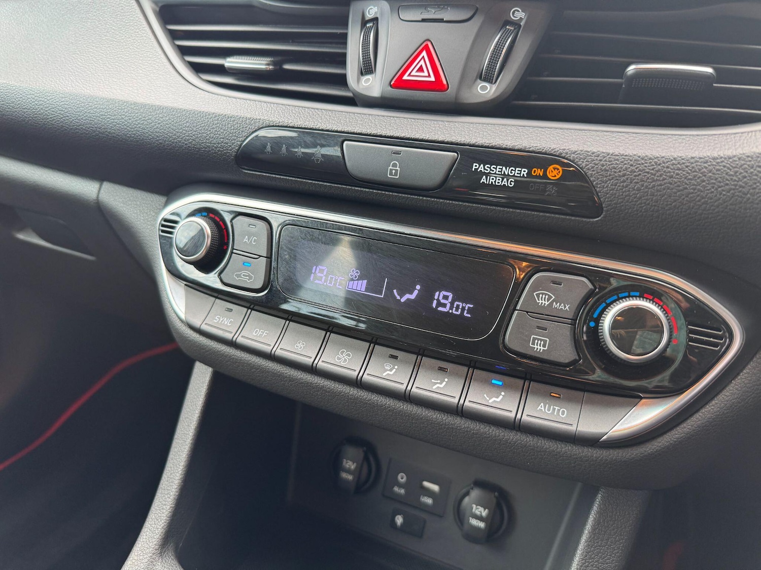 Used Hyundai i30 2019 for sale - 76473570: Photo 24