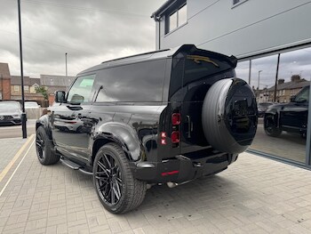Used Land Rover Defender 90 2025 for sale - 76083710: Photo