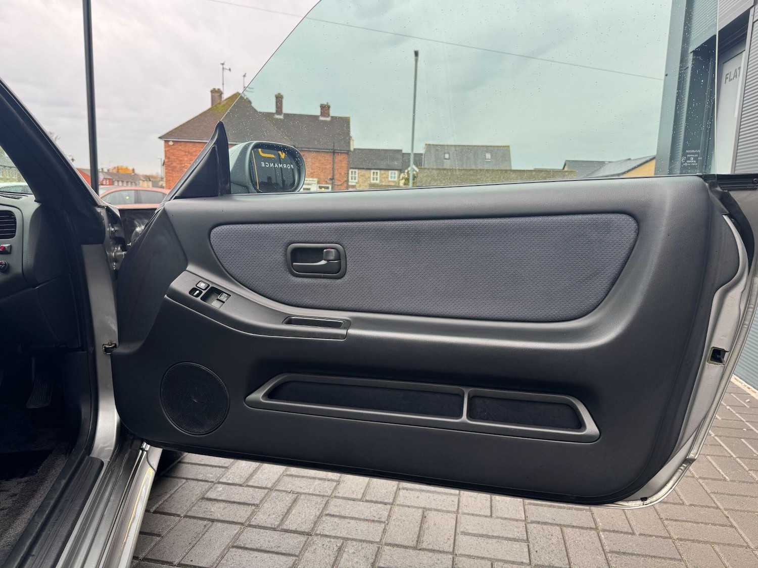 Used Nissan Skyline 2000 for sale - 76513074: Photo 24