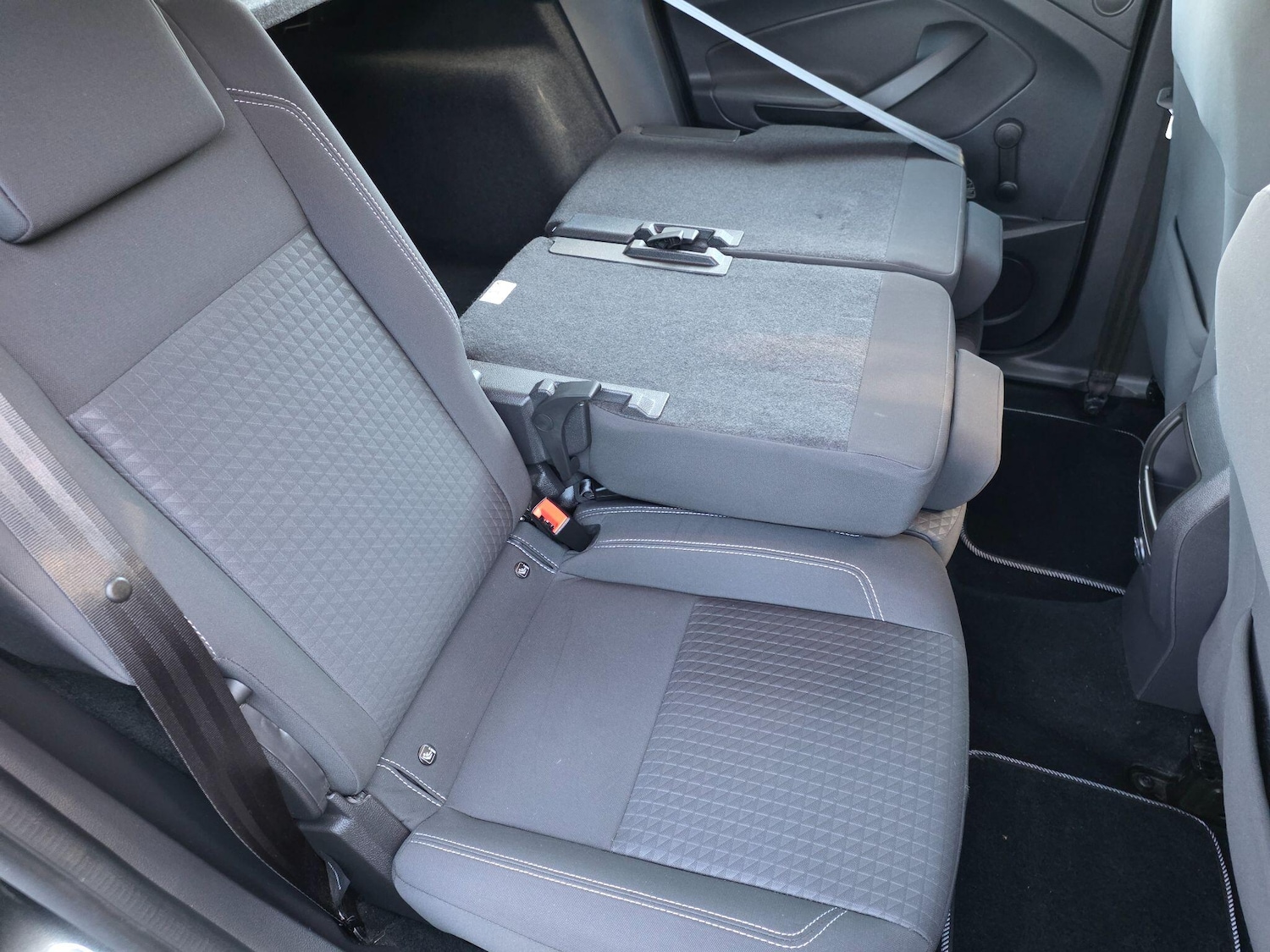 Used Ford C-Max 2016 for sale - 76727994: Photo 35