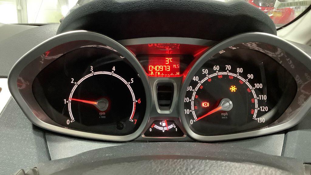 Used Ford Fiesta 2012 for sale - 76742908: Photo 11