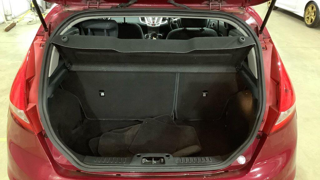 Used Ford Fiesta 2012 for sale - 76742908: Photo 9