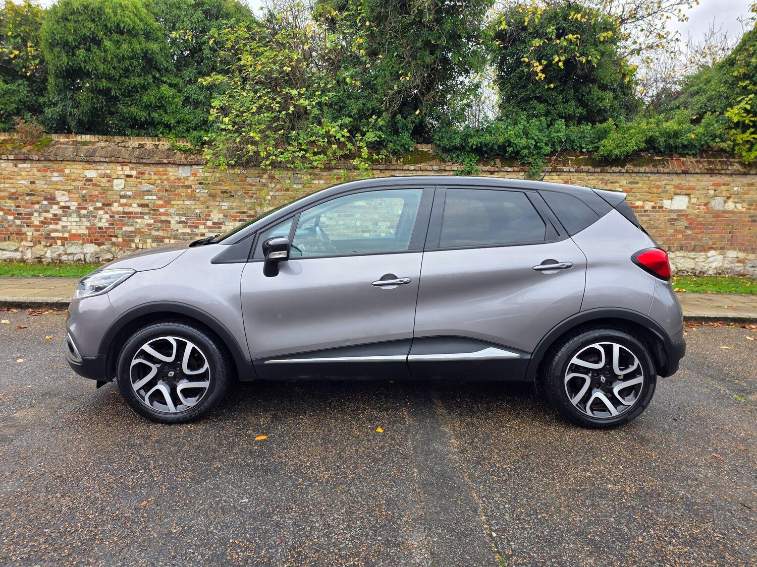 Used Renault Captur for sale - 76702200: Photo 11