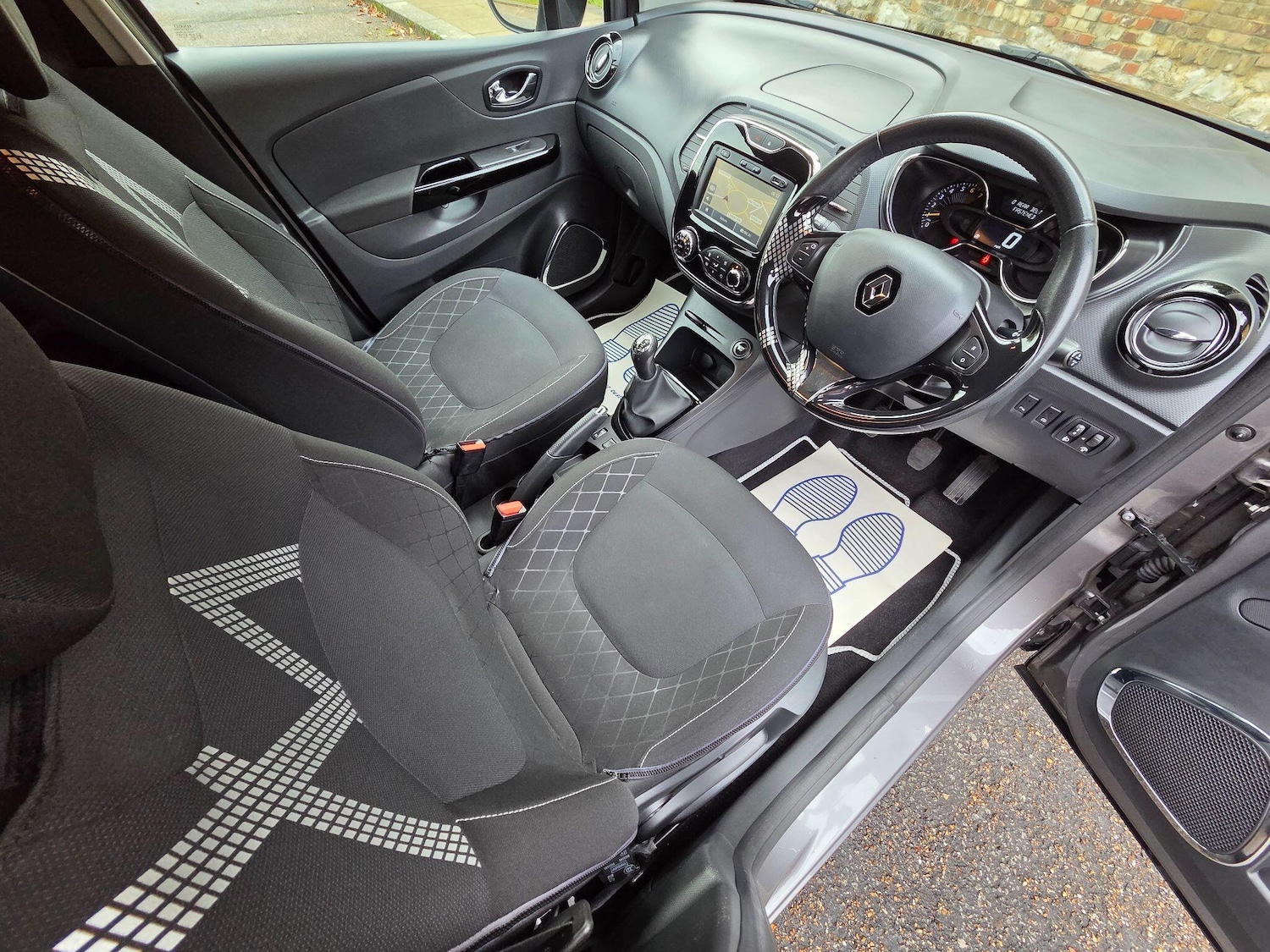 Used Renault Captur for sale - 76702200: Photo 19