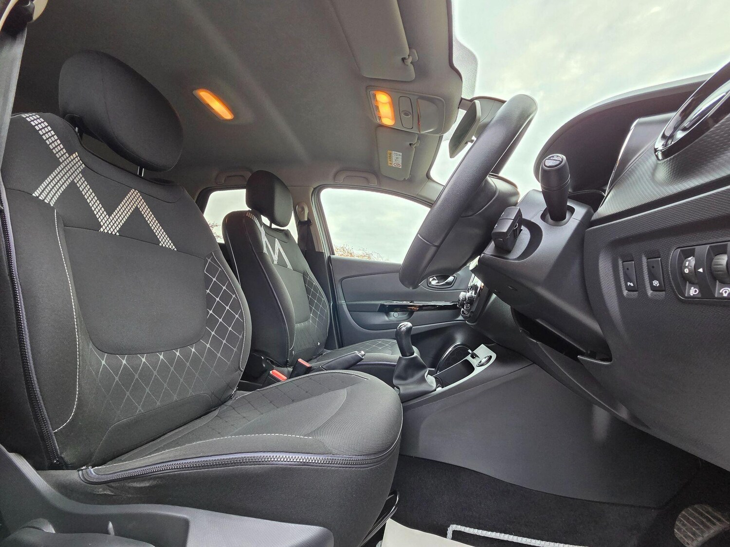 Used Renault Captur for sale - 76702200: Photo 21